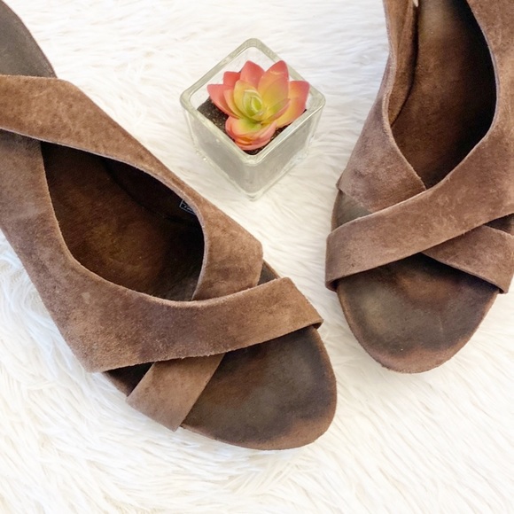 UGG Brown platform suede cork wedge heel sandals women size 9 - Picture 6 of 7